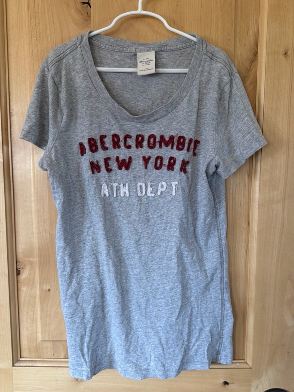 Abercrombie & Fitch Gray Tee with Red and White Applique
